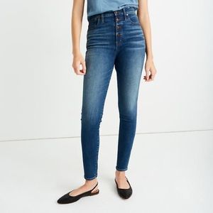 Madewell 11" High-Rise Skinny Jeans in Ames Wash Button-Front Edition